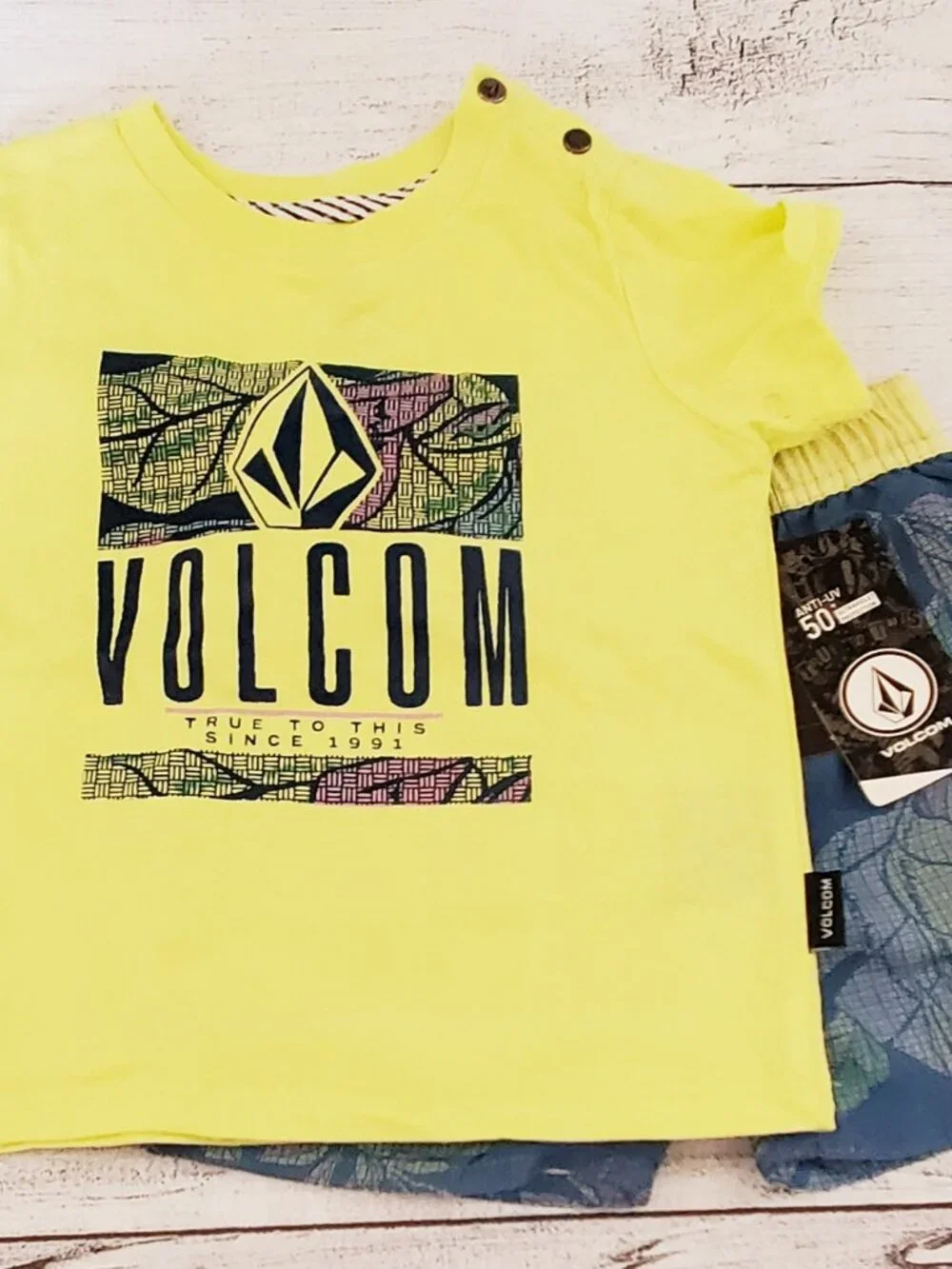 Volcom Baby Boy's 2 Piece Set T Shirt & Swim Shorts Size 18 Months Lemon NWT